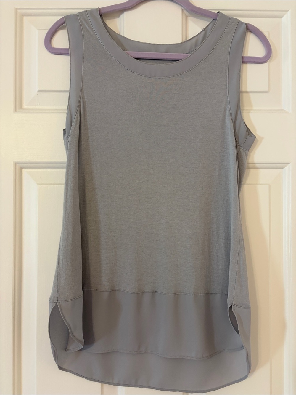 LOFT Light Gray Sleeveless Layered-Hem Tank Top
